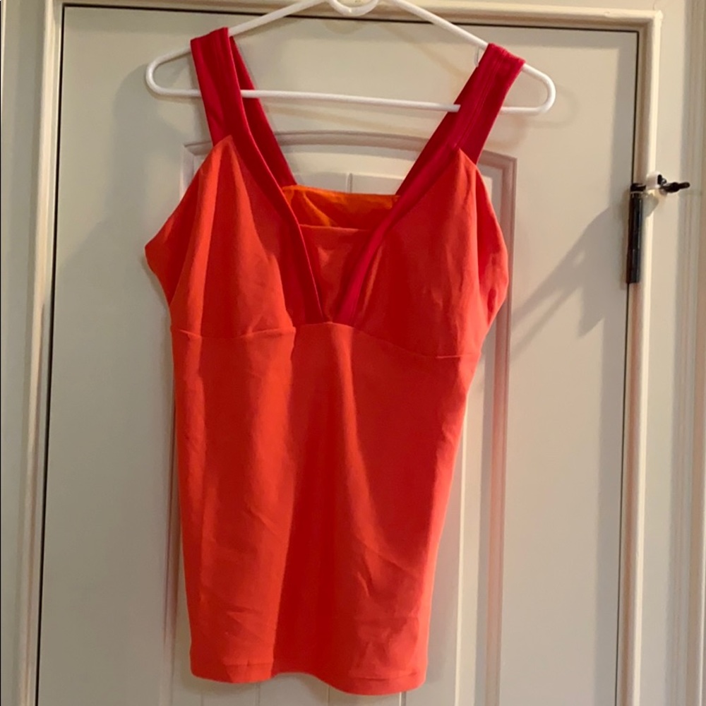 NWT, WILSON V-NECK TANK WITH SELF BRA